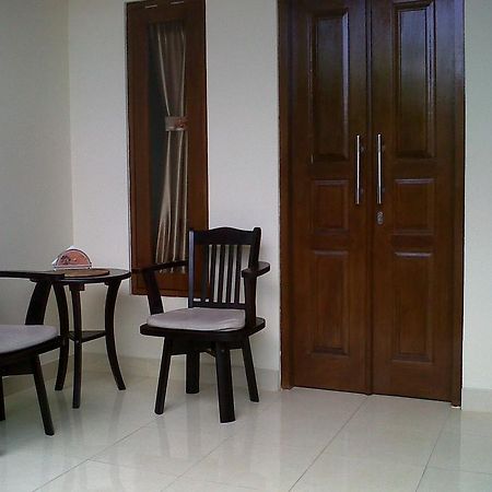 Kirana Home Stay Sanur Екстериор снимка